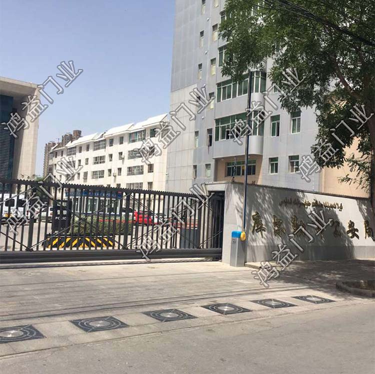 西北油田三廠，四廠